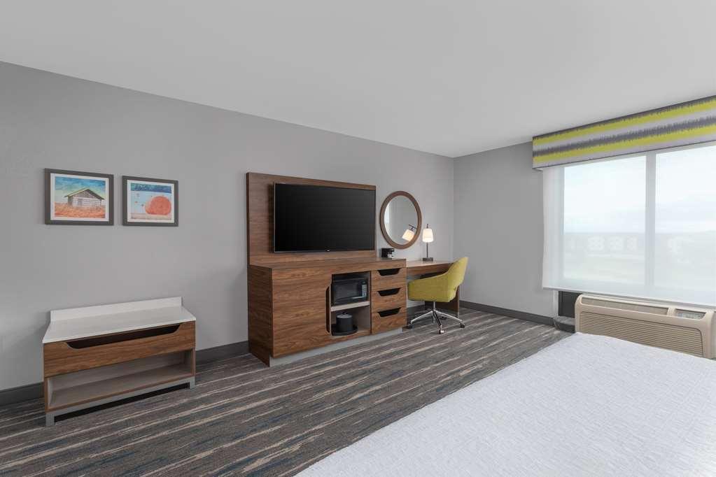 Hampton Inn And Suites - Lincoln Northeast Room photo